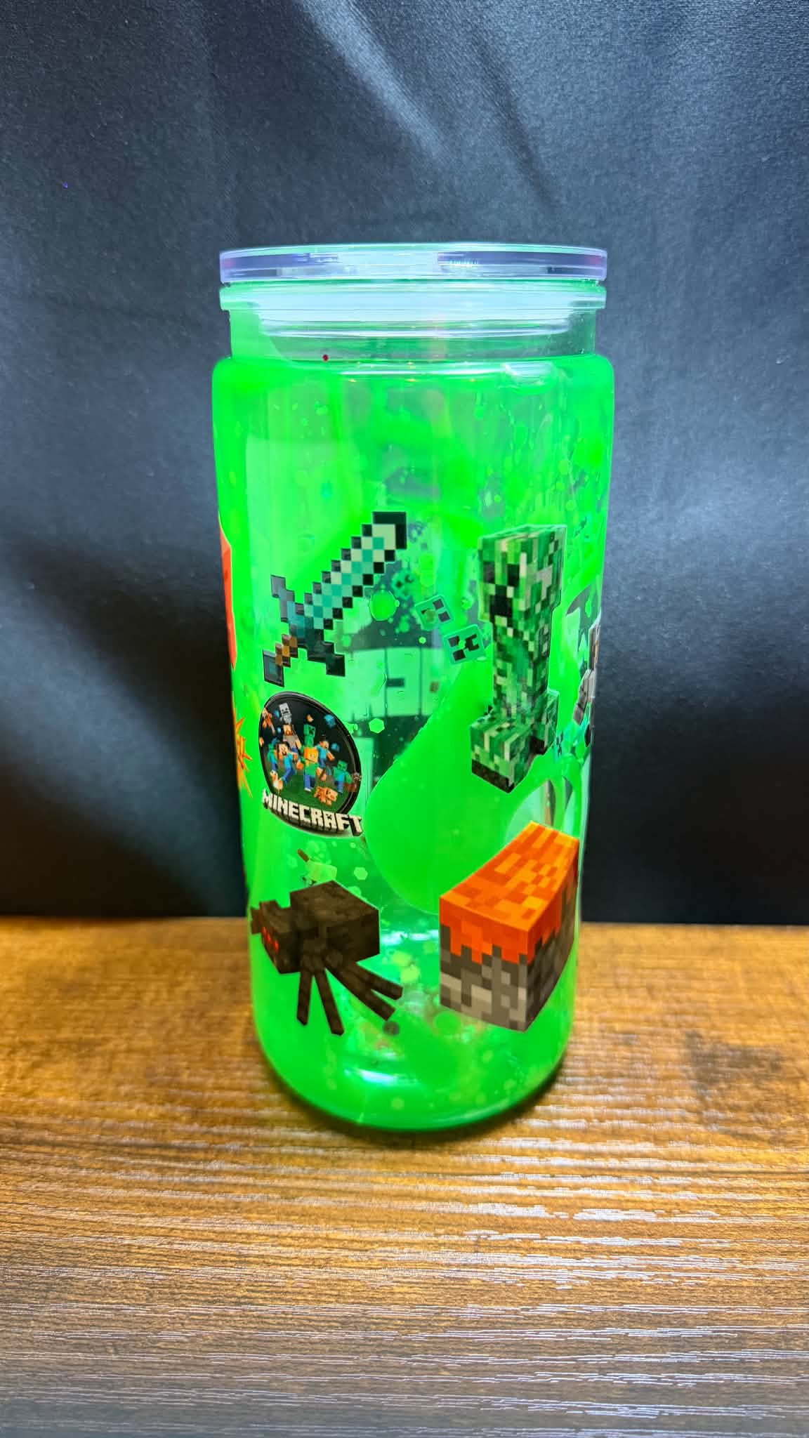 PRE-MADE 20OZ ACRYLIC SNOW GLOBE REG