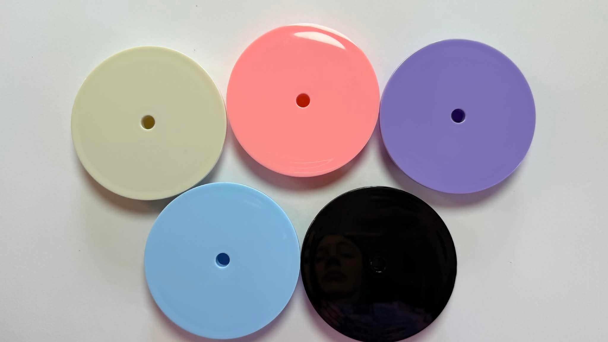 TAPERED CUP LIDS